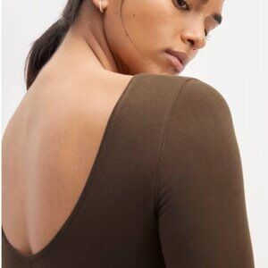 Scoop-Back Everlane Balletcore long sleeve tee